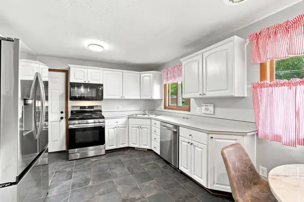 4206 43rd Street, Des Moines, IA 50310