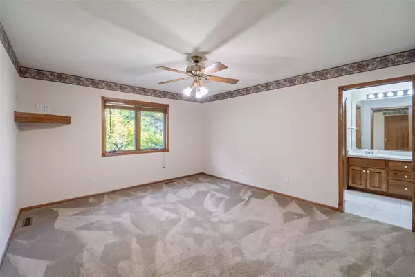 908 NW Irvinedale Drive, Ankeny, IA 50023