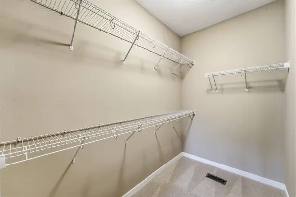 5660 Prairie Grass Drive, Johnston, IA 50131