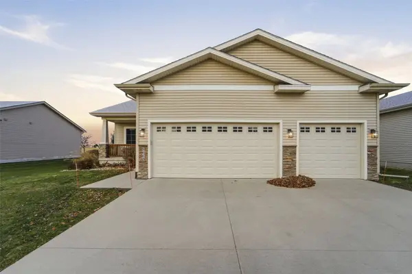 5660 Prairie Grass Drive, Johnston, IA 50131