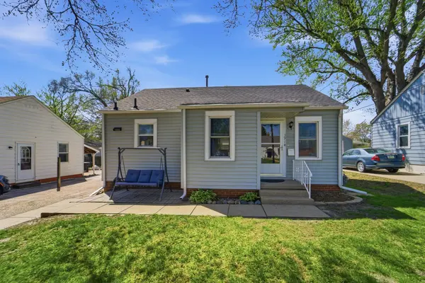 3914 E 8th Street, Des Moines, IA 50316