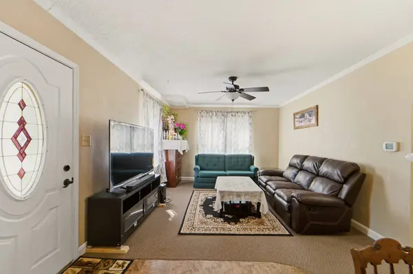 3910 E 8th Street, Des Moines, IA 50316