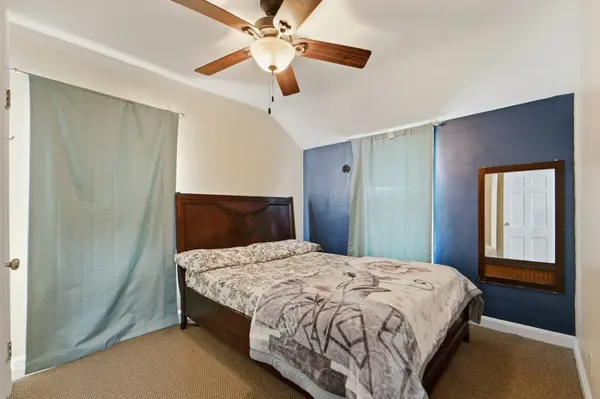 3910 E 8th Street, Des Moines, IA 50316