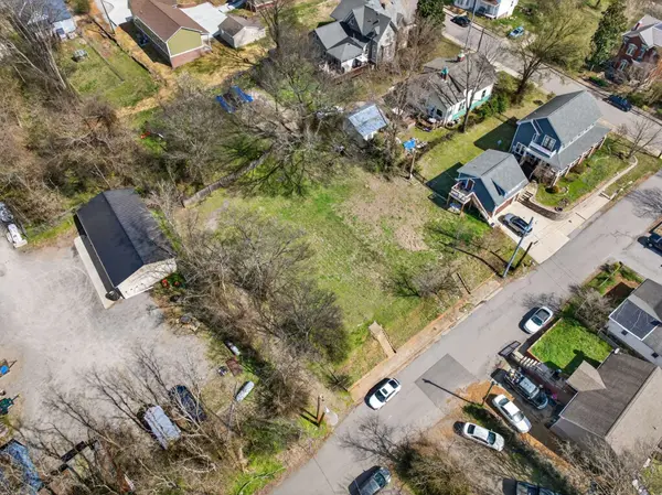 65 W Washington St, Clarksville, TN 37040