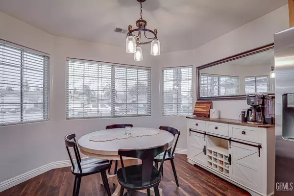 9514 Bloomsbury Court, Bakersfield, CA 93312