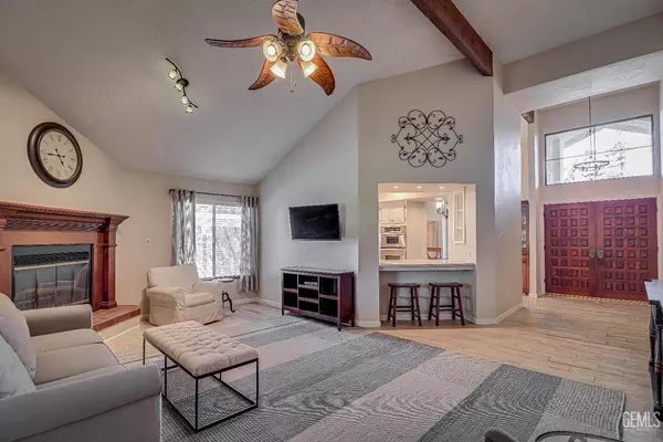 9604 Lea Oak Road, Bakersfield, CA 93311