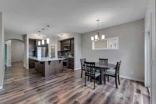 2132 Ravensdun CRES SE, Airdrie, AB T4A 3K3