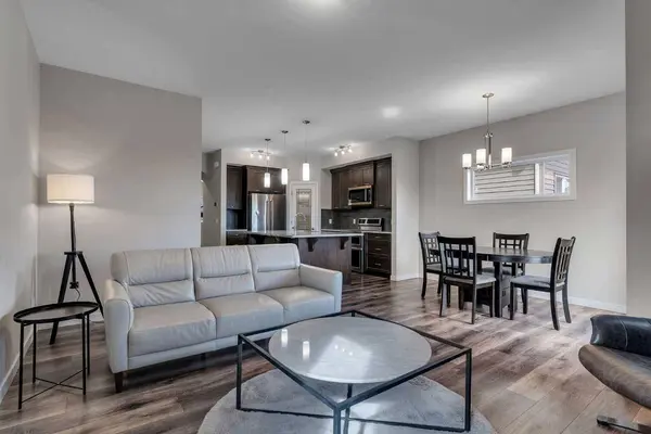 2132 Ravensdun CRES SE, Airdrie, AB T4A 3K3