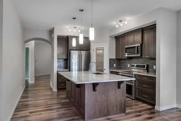 2132 Ravensdun CRES SE, Airdrie, AB T4A 3K3