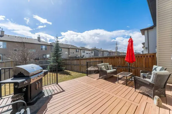 109 Luxstone WAY SW, Airdrie, AB T4B 0H3