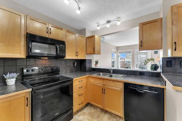 109 Luxstone WAY SW, Airdrie, AB T4B 0H3