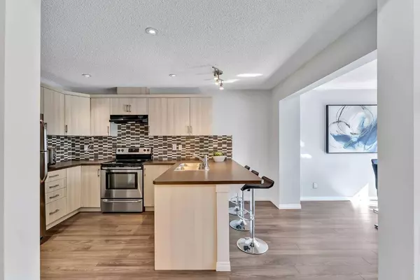 111 Windford GDNS SW, Airdrie, AB T4B 4A5