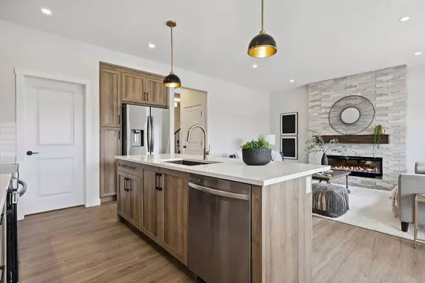 1382 Bayview CRES SW, Airdrie, AB T4B 5P1