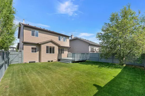 2139 Luxstone BLVD SW, Airdrie, AB T4B 0A5