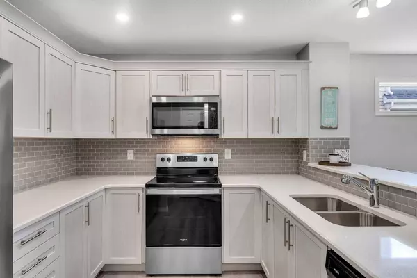 215 Windford CRES SW, Airdrie, AB T4B 5E5