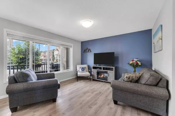 215 Windford CRES SW, Airdrie, AB T4B 5E5