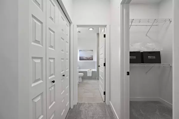 13 Bayview Mews SW, Airdrie, AB T4B 5N8