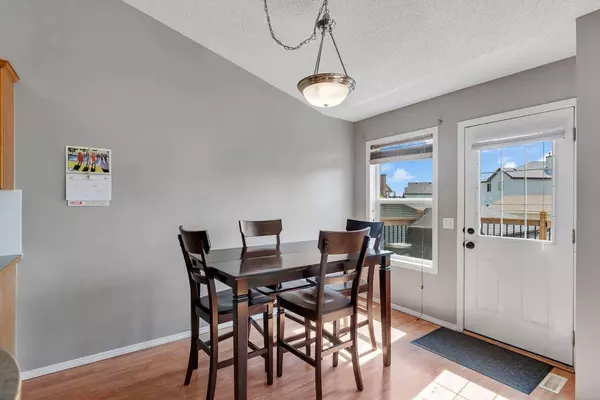 115 Covehaven CT NE, Calgary, AB T3K 5W6