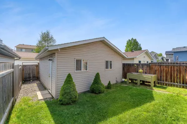 115 Covehaven CT NE, Calgary, AB T3K 5W6