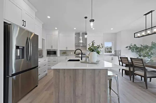 564 Baywater MNR SW, Airdrie, AB T4B 3V5