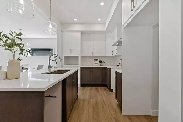 610 Bayview LN SW, Airdrie, AB T4B 5M4