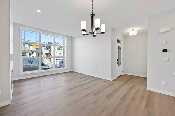 2194 Bayview DR SW, Airdrie, AB T4B 5N4