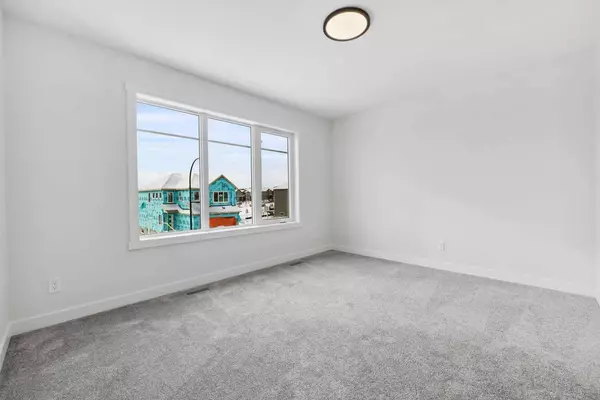 68 Lewiston VW NE, Calgary, AB T3P 2J1