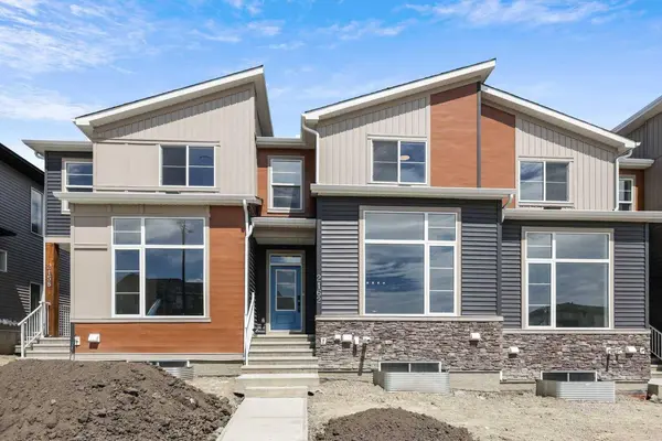 2162 Bayview DR SW, Airdrie, AB T4B 5N4