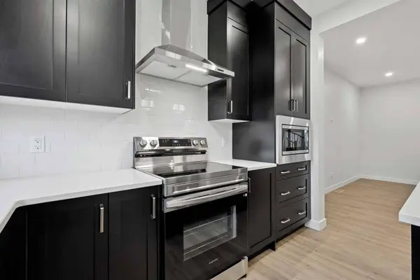 351 Fireside DR, Cochrane, AB T4C 3J1