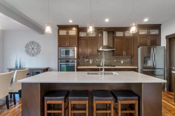 714 Canoe AVE SW, Airdrie, AB T4B 3K5