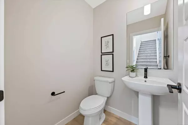 344 Fireside DR, Cochrane, AB T4C 3H8