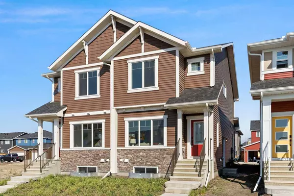 380 Fireside DR, Cochrane, AB T4C 3H8