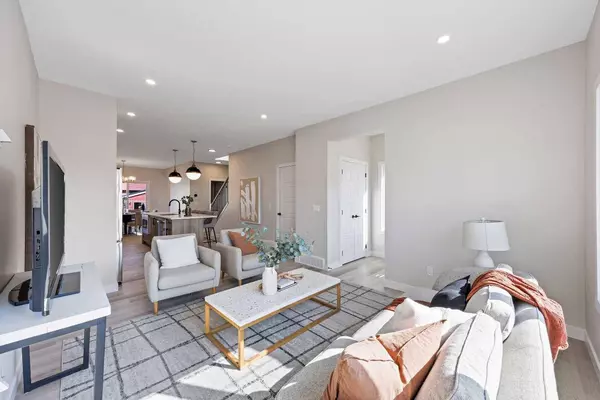 380 Fireside DR, Cochrane, AB T4C 3H8