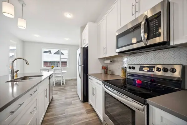 404 Kingsmere WAY SE, Airdrie, AB T4A 0Y1