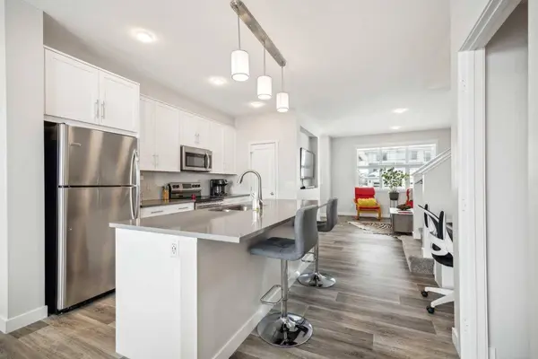 404 Kingsmere WAY SE, Airdrie, AB T4A 0Y1