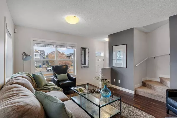 1225 Kings Heights WAY SE #101, Airdrie, AB T4A 0E8