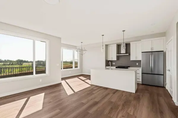 163 Belvedere, Calgary, AB T2A 7Y5