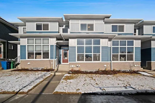 2210 Bayview DR SW, Airdrie, AB T4B 5N4