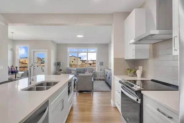 430 South Shore DR, Chestermere, AB T1X 2Y6