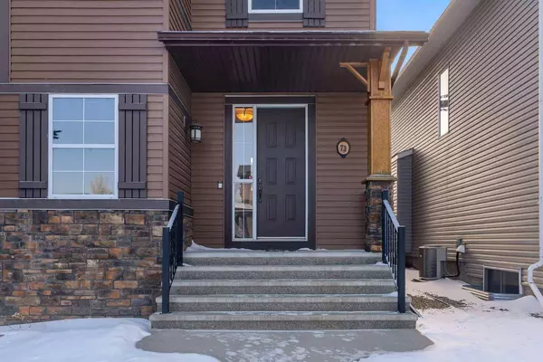 73 Elgin Meadows Link SE, Calgary, AB T2Z 0S3