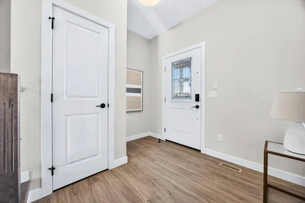 355 Fireside DR NW, Cochrane, AB T3K 0S3