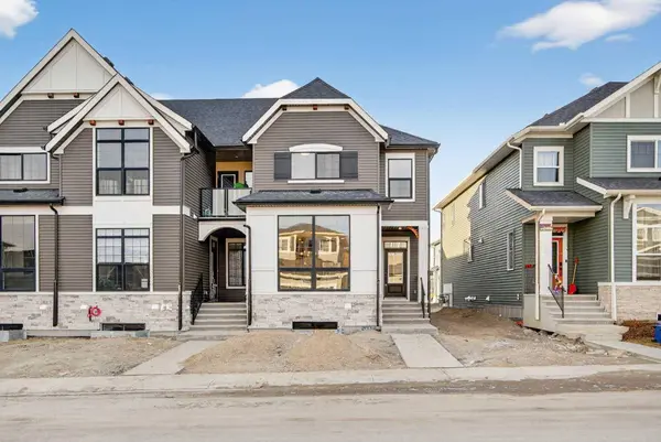 1051 Bayview CRES SW, Airdrie, AB T4B 5N5