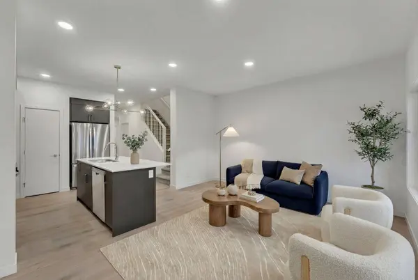 35 Heritage Heath, Cochrane, AB T4C 0L3