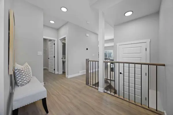 1414 Bayview CRES SW, Airdrie, AB T4B 5N9