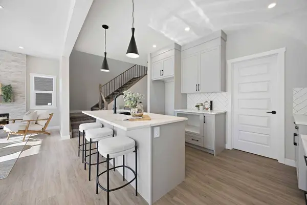 1414 Bayview CRES SW, Airdrie, AB T4B 5N9