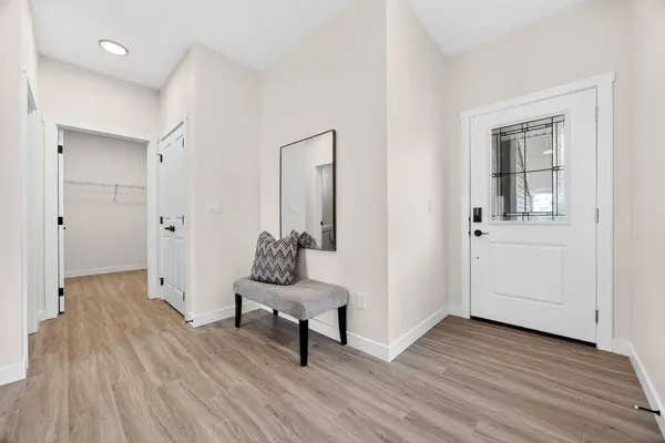 1086 Bayview CRES SW, Airdrie, AB T4B4G2