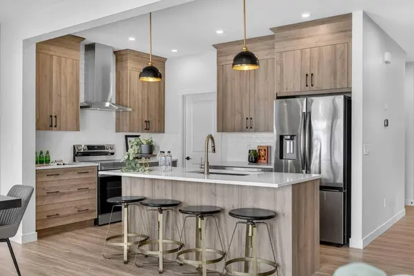 1086 Bayview CRES SW, Airdrie, AB T4B4G2