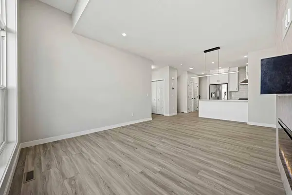 1047 Bayview CRES, Airdrie, AB T4B 5N5