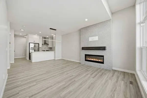 1047 Bayview CRES, Airdrie, AB T4B 5N5