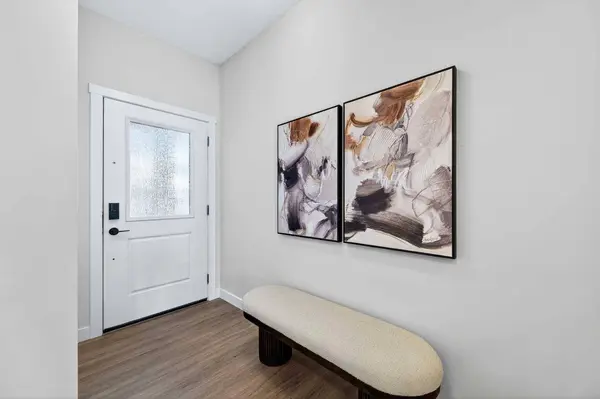 473 Lewiston LNDG NE, Calgary, AB T3l 2M4